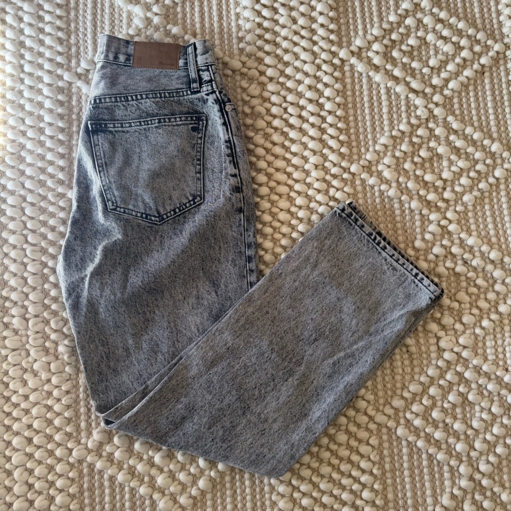 The Perfect Vintage Straight Jean in Acid Wash - Picture 3 of 13